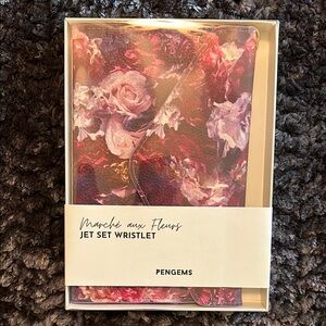 Pengems Floral Wristlet in Marche aux Fleurs color, sold out on site, never used